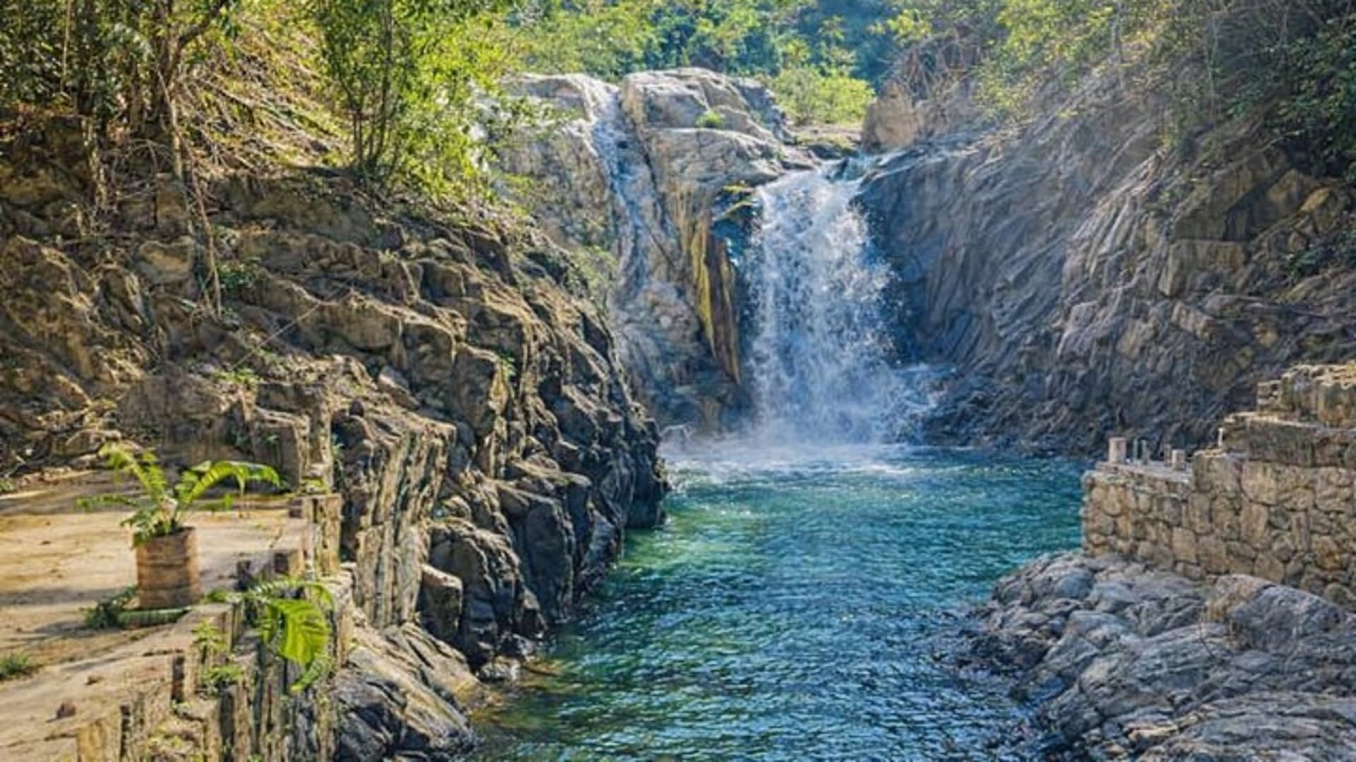 Authentic Local Experience in Quimixed Boat Tour and Waterfall