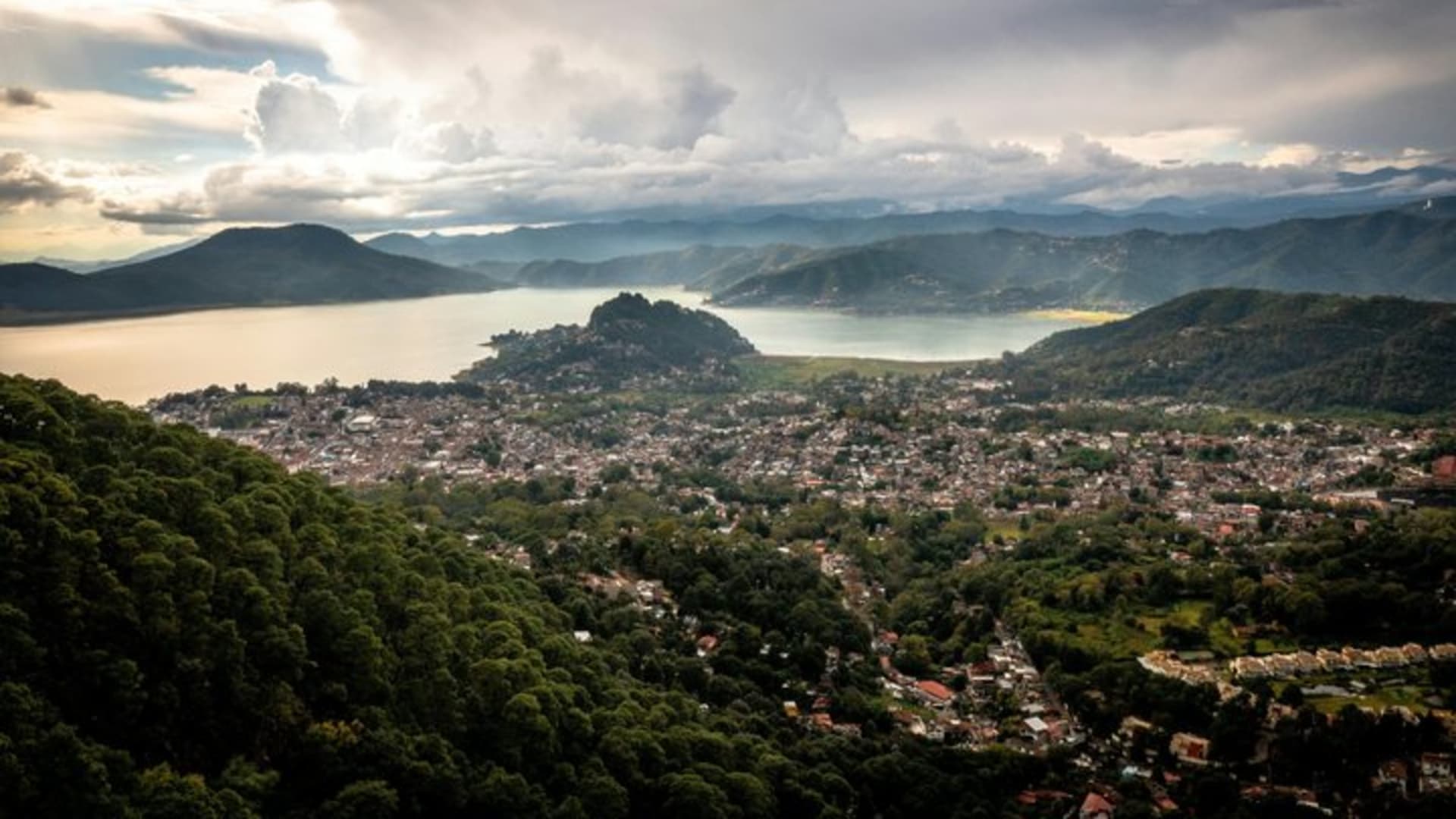 Village magique de Valle de Bravo depuis Mexico