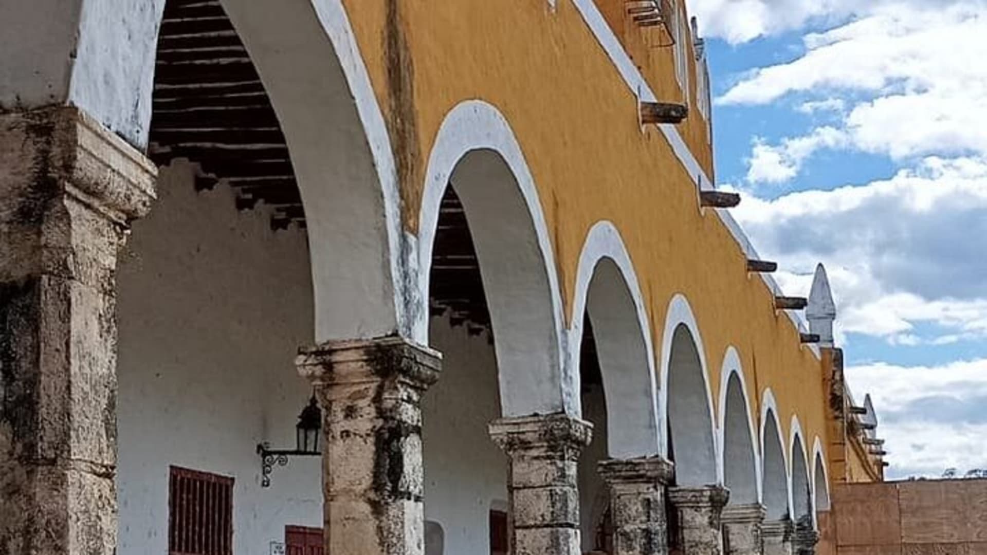 Xibalba calls you discover Izamal Ik Kil and Chichen Itza