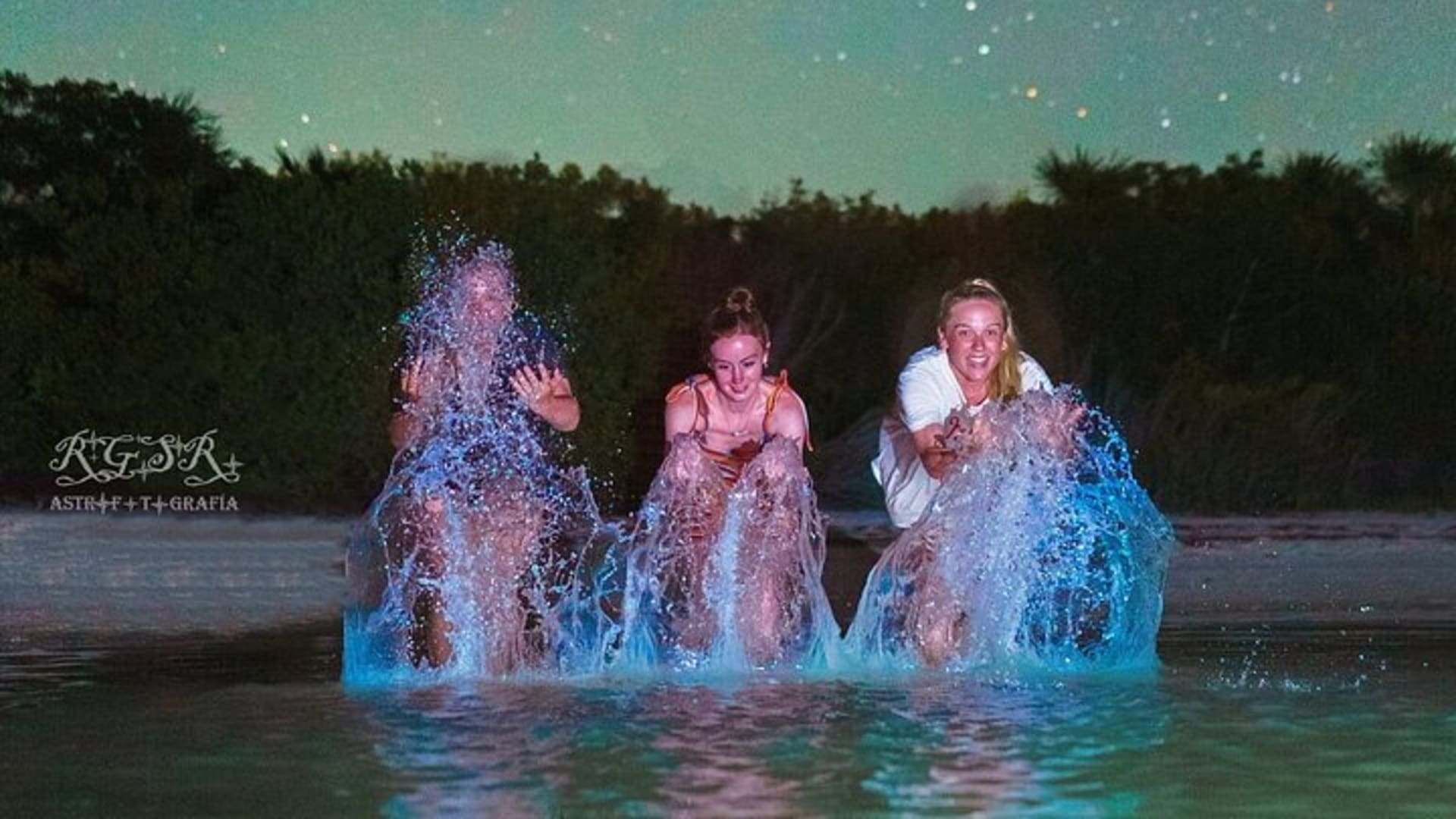 Kayaking Bioluminescence Tour Under the Stars at Holbox