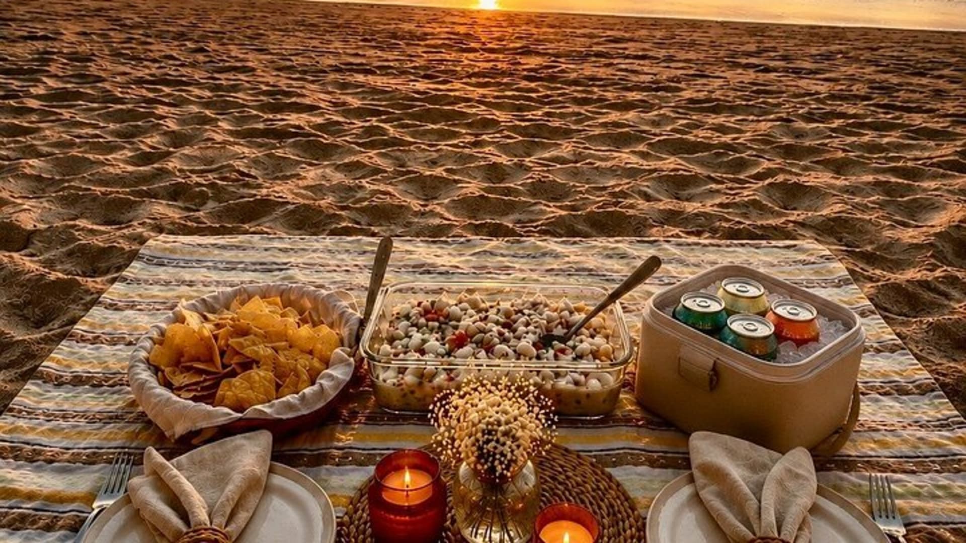 Sunset Hike & Beach Picnic