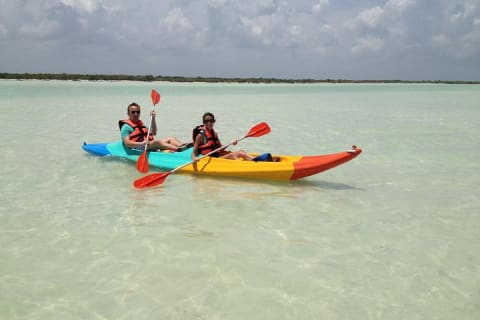 Kayaking Tour Through the Mangroves in Isla Holbox — photo 4