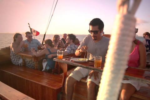 Romantic Dinner on a Spanish Galeon in Cancun — photo 11