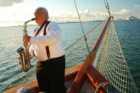 Romantic Dinner on a Spanish Galeon in Cancun — photo 3