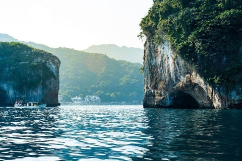 Buceo en grupo pequeño en Los Arcos desde Sayulita — photo 1
