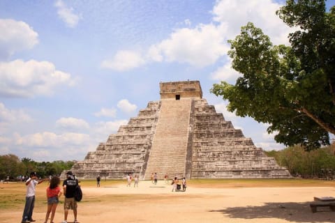 Chichén Itzá Tour with Cenote Xunáan, Valladolid & Lunch — photo 3