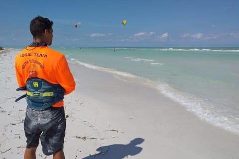 Kitesurfing lessons in Isla Holbox — photo 9