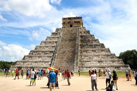 Discover the MAGIC of Chichén Itzá, Sacred cenote and Valladolid — photo 1