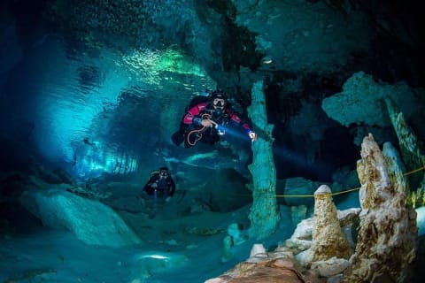 Go for 2 dives in cenote Dos ojos for certified divers — photo 4