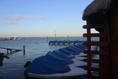 Breathtaking experience driving a speedboat in Cancun with Snorkeling included — photo 4