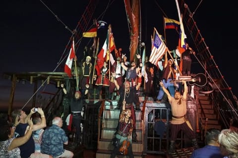 Show en vivo y cena Noche Pirata. — photo 12