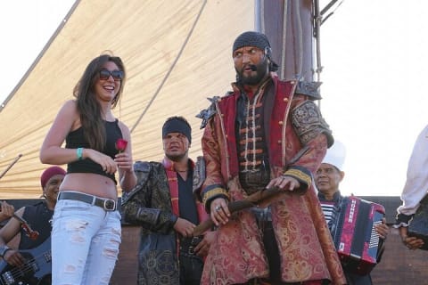 Incroyable spectacle de pirates nocturne dans la baie de Puerto Vallarta — photo 7