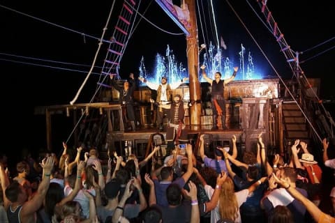 Spectacle de pirates à bord : dîner et spectacle — photo 3