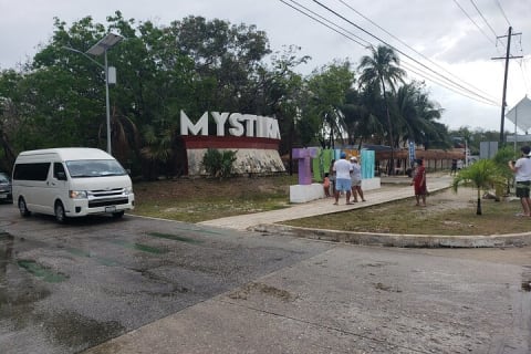 Tulum Airport shuttle service — photo 4