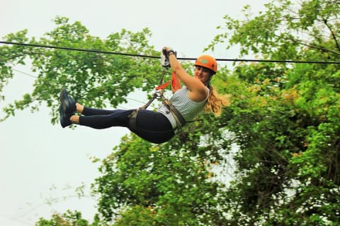 Tyrolienne pour passagers de bateaux de croisière, aventure dans la jungle de Puerto Vallarta — photo 4
