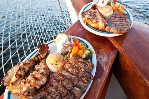 Cancun Lagoon Sunset Sailing Trip aboard classic Galeón with Dinner and Free bar — photo 14