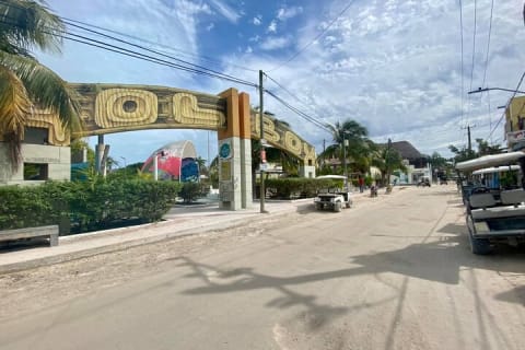 Holbox Island Tour Punta Mosquito Local Culture and Lunch — photo 4