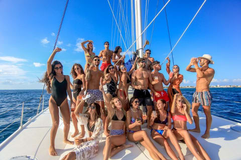 Isla Mujeres Catamaran Tour, discover the amazing Caribbean Sea — photo 12