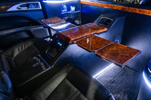 Lincoln Stretch Limo from Tulum to Cancun Airport — photo 4
