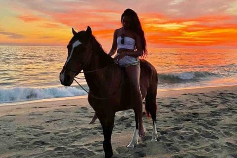 Horseback Riding on the Beaches of Holbox — photo 1
