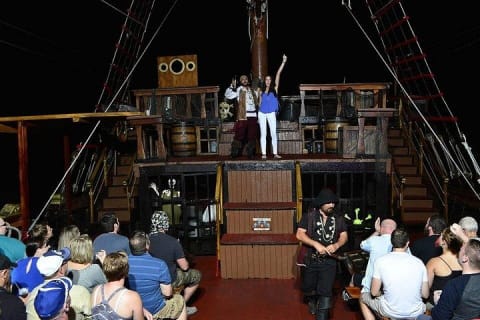 Incroyable spectacle de pirates nocturne dans la baie de Puerto Vallarta — photo 12