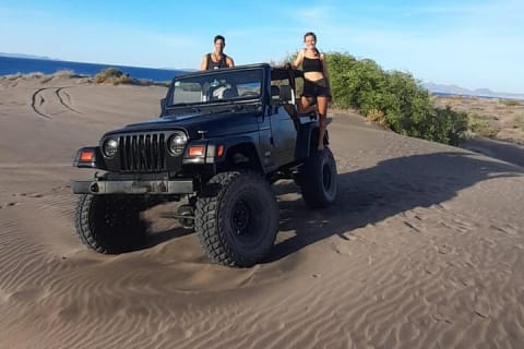 Sandboarding in the Mogote Dunes in Mexico — photo 5