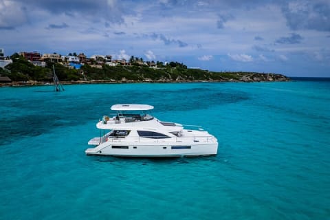 Tulum All Inclusive DJ Party – 51' Leopard PowerCat 4h — photo 5