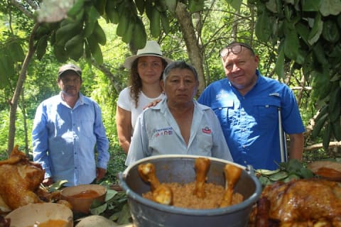 Private Chichen Itza & Yaxunah Ruins with Cenote — photo 11