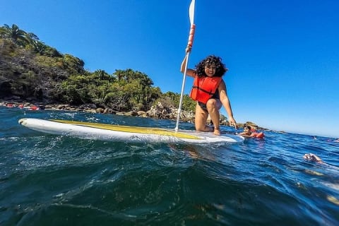 Tour en catamarán a la playa de Yelapa con snorkel, comida y barra libre — photo 3