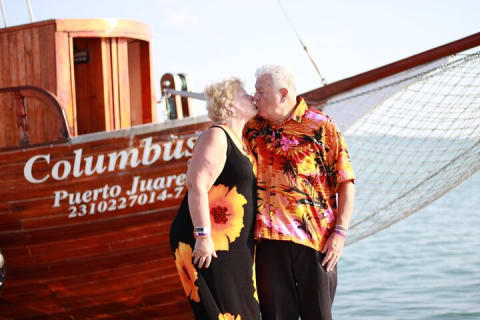 Enjoy The Spanish Galeon with a Romantic Night Dinner in Cancun — photo 10