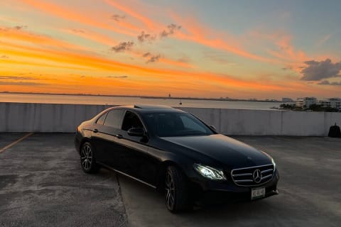 Luxury Business Sedan –Riviera Maya-Cancun Airport — photo 5