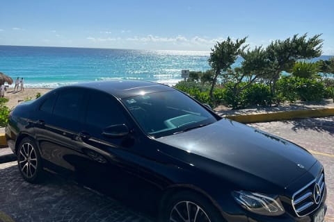 Luxury Business Sedan –Riviera Maya-Cancun Airport — photo 7