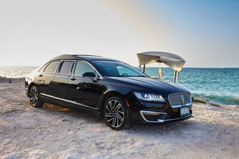 Lincoln Stretch Limo from Tulum to Cancun Airport — photo 1