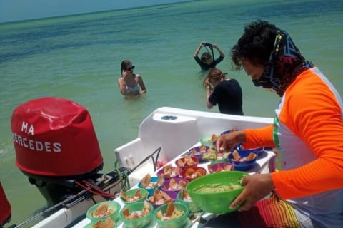 Holbox - Fishing & Snorkeling in Cabo Catoche with drinks & snack — photo 10