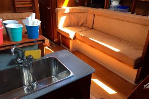 Private Luxury Sailboat for 12 people 4 hrs — photo 4