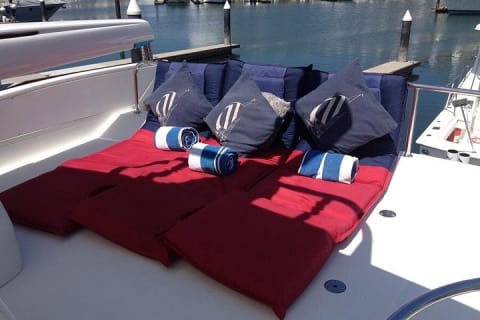 Yate de lujo de 58 pies para hasta 20 personas, 4 horas — photo 2