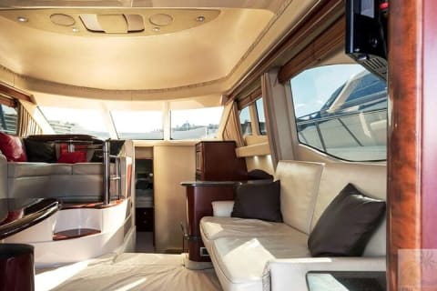 Private Luxury Yacht for up to 12 people — photo 2