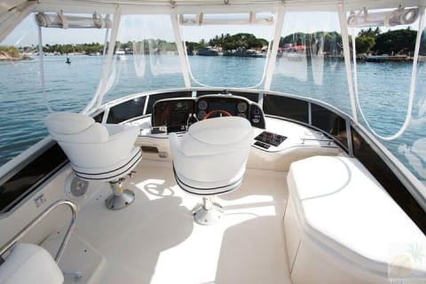 Private Luxury Yacht for up to 12 people — photo 7