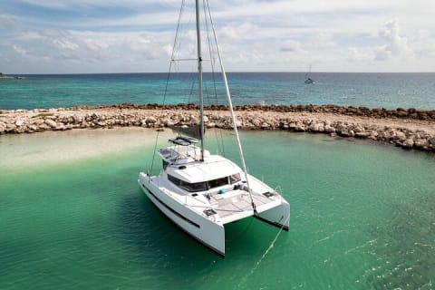 Private 40' Bali Catamaran – Drinks & Food Included — photo 5