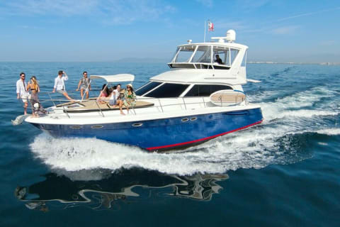 Puerto Vallarta: Tour privado a la playa de Yelapa y snorkel en yate — photo 2