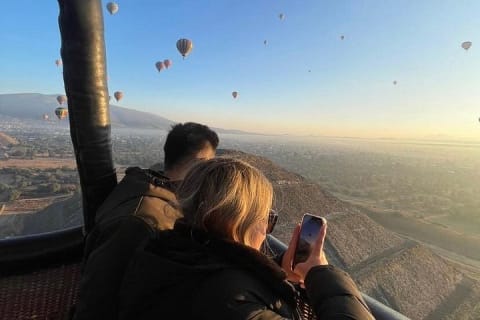 Teotihuacan balloon flight with cave breakfast and CDMX pickup — photo 1