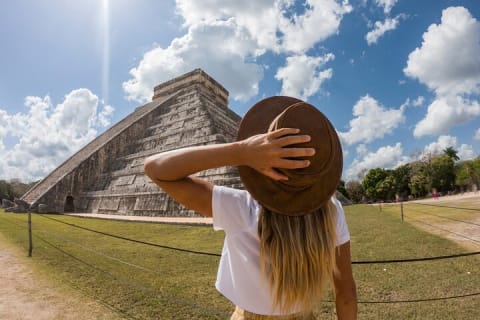 Visit Chichén Itzá, Cenote and Valladolid. Transport included — photo 7
