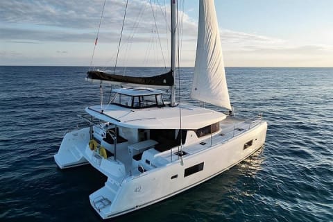 Expérience de 4 heures en catamaran privé Lagoon de 42 pieds — photo 7