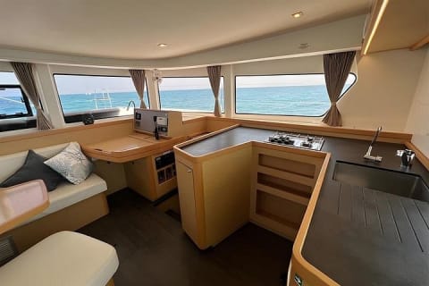 Expérience de 4 heures en catamaran privé Lagoon de 42 pieds — photo 14