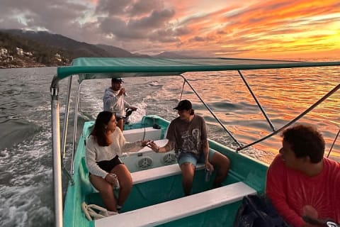 Bioluminescence et excursion locale en bateau au coucher du soleil vers le sanctuaire de Los Arcos — photo 4