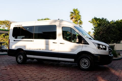Minibus arrivals from Tulum Airport — photo 2