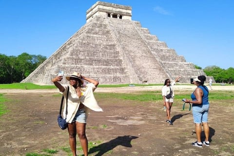 Excursion privée à Chichén Itzá et cénote avec déjeuner inclus — photo 1