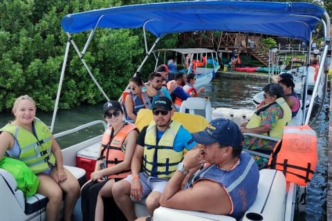 The 7 Colors Of Beauty Lagoon, Bacalar Experience from Tulum City — photo 15