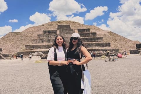 Tour privado a Teotihuacán con desayuno en cueva y transporte — photo 1