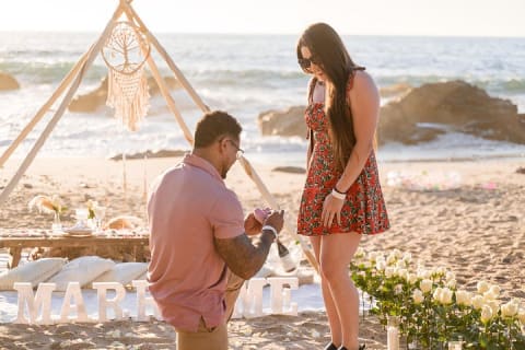 Private Picnic Marriage Proposal by the Sea — photo 1